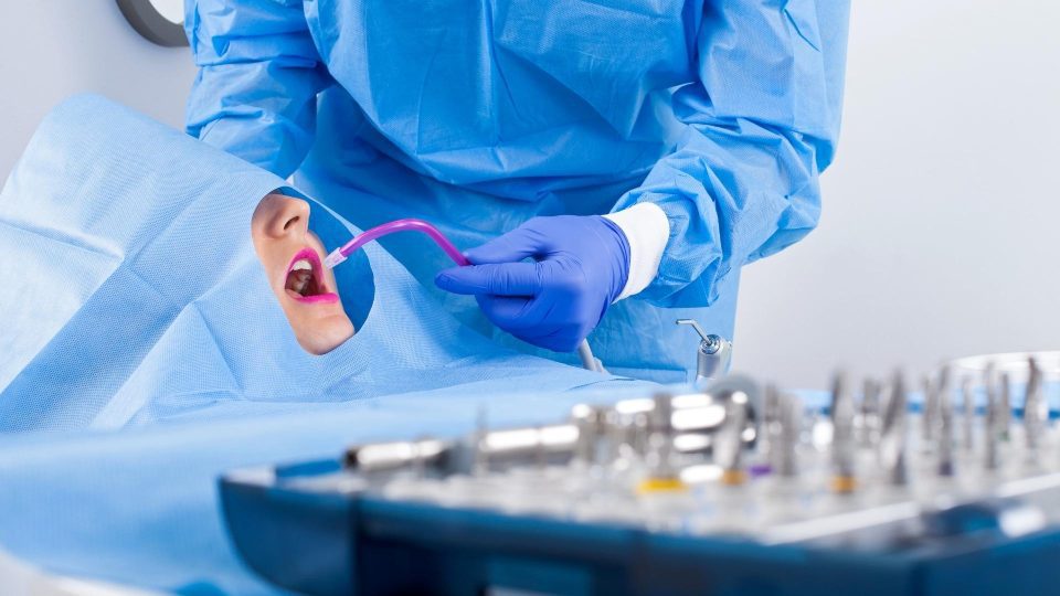 implant diş işlemi